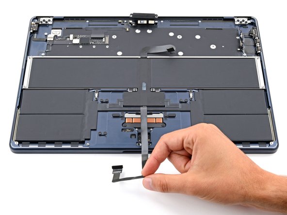 MacBook Air 15" 2023 Battery Replacement, Reposition the trackpad cable: crwdns2935265:038crwdnd2935265:02crwdnd2935265:02crwdne2935265:0