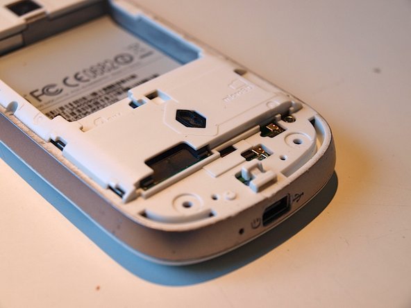 HTC Magic Speaker Replacement: step 3, image 2 of 2