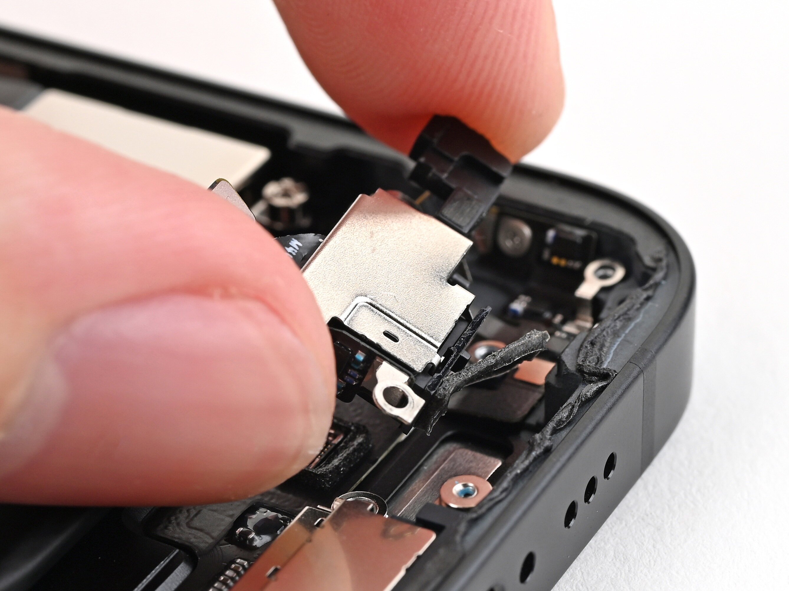 laurel, ms repair nearby iPhone 16e Microphone Replacement