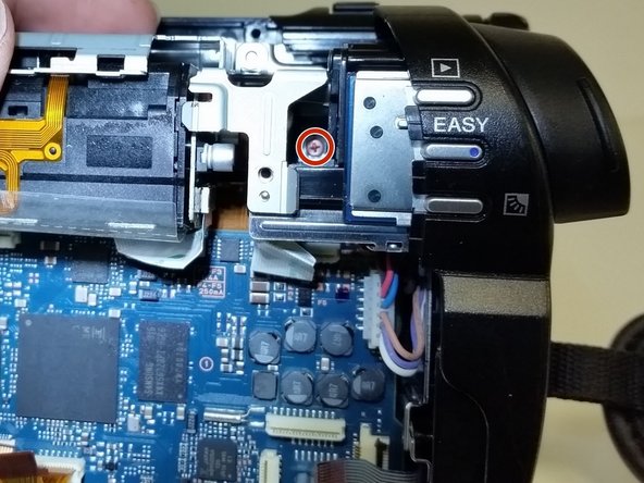 Sony Handycam DCR-DVD650 Disk Door Replacement: crwdns2935265:013crwdnd2935265:02crwdnd2935265:03crwdne2935265:0