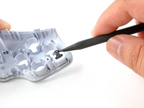 PlayStation Portal Grip Shell (Right) Replacement, Remove the menu button: crwdns2935265:031crwdnd2935265:02crwdnd2935265:03crwdne2935265:0