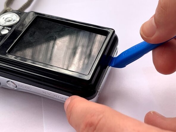 Fujifilm FinePix AX665 Battery Door Hinge Replacement: crwdns2935265:02crwdnd2935265:01crwdnd2935265:03crwdne2935265:0