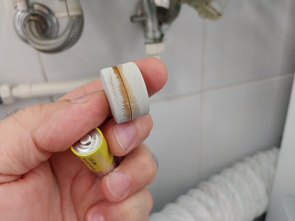 Junkers WR11-2 Water Heater Battery Replacement: crwdns2935265:03crwdnd2935265:01crwdnd2935265:03crwdne2935265:0