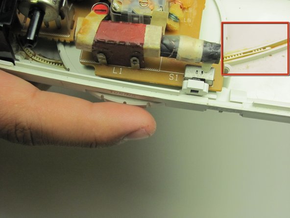 Lubricate General Electric Telephone 2-9710A Tuning Slider, Lubricate General Electric Telephone 2-9710A Tuning Slider: crwdns2935265:07crwdnd2935265:02crwdnd2935265:02crwdne2935265:0