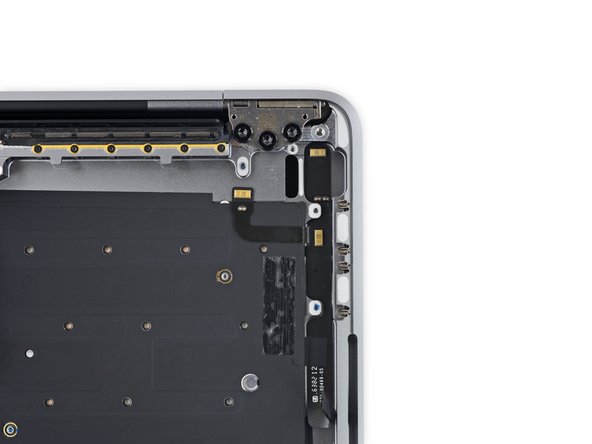 MacBook Pro 13" Touch Bar Teardown: crwdns2935265:020crwdnd2935265:03crwdnd2935265:03crwdne2935265:0