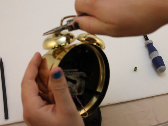 Equity Alarm Clock 13014 Clock Hands Replacement, Left Bell Screw: crwdns2935265:08crwdnd2935265:03crwdnd2935265:03crwdne2935265:0