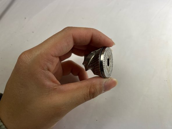 How to Unjam and Clean a DiseZeit Z1M: crwdns2935265:011crwdnd2935265:03crwdnd2935265:03crwdne2935265:0