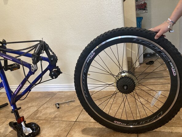 Ozone 500 Mountian Bike Rear Tire Tube Replacement: crwdns2935265:05crwdnd2935265:03crwdnd2935265:03crwdne2935265:0