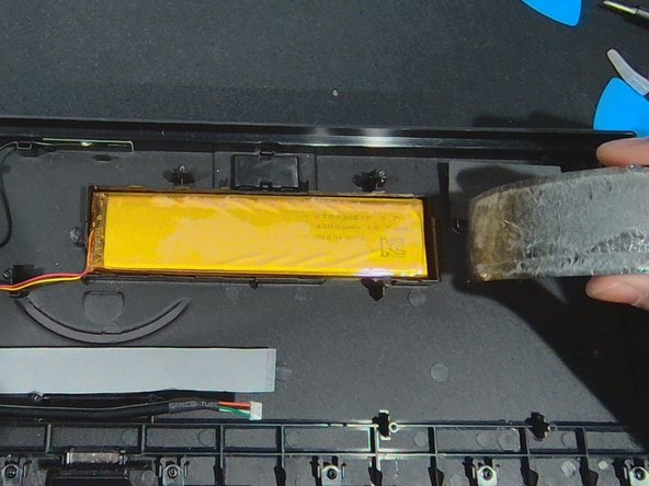 Razer Blackwidow V3 Pro Battery Replacement, Peel off casing: crwdns2935265:09crwdnd2935265:03crwdnd2935265:03crwdne2935265:0