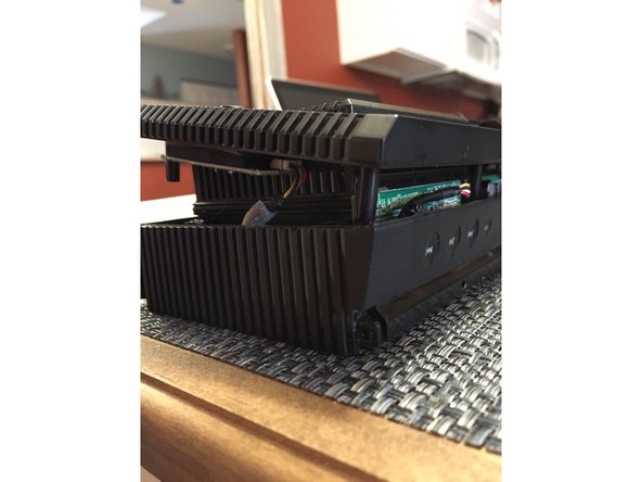 Soundfreaq Sound Kick Teardown, Pull It Apart: crwdns2935265:04crwdnd2935265:02crwdnd2935265:03crwdne2935265:0