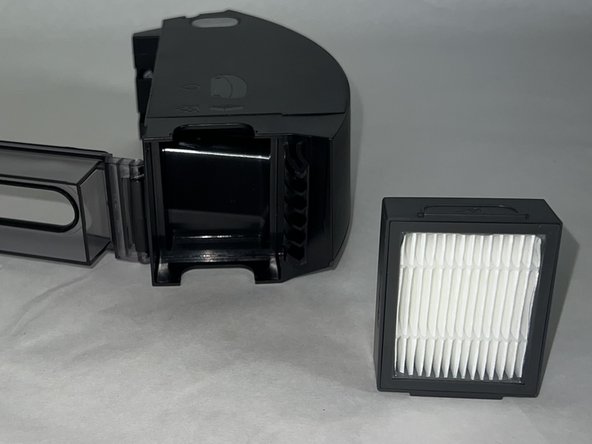 iRobot Roomba i4 Plus Filter Replacement: crwdns2935265:03crwdnd2935265:02crwdnd2935265:02crwdne2935265:0
