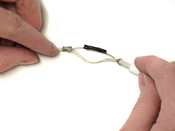 How to Repair an Apple Lightning Cable: crwdns2935265:06crwdnd2935265:02crwdnd2935265:02crwdne2935265:0