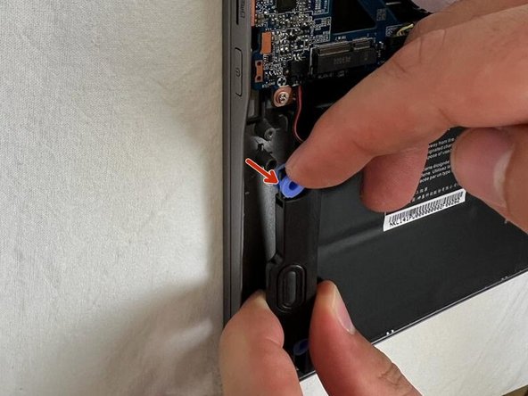 Power-Button, Rechter Lautsprecher: Schritt 8, Bild 2 von 3