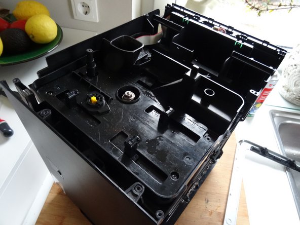 Saeco Moltio Gehäuse öffnen (Kunststoffrahmen): crwdns2935265:05crwdnd2935265:02crwdnd2935265:02crwdne2935265:0