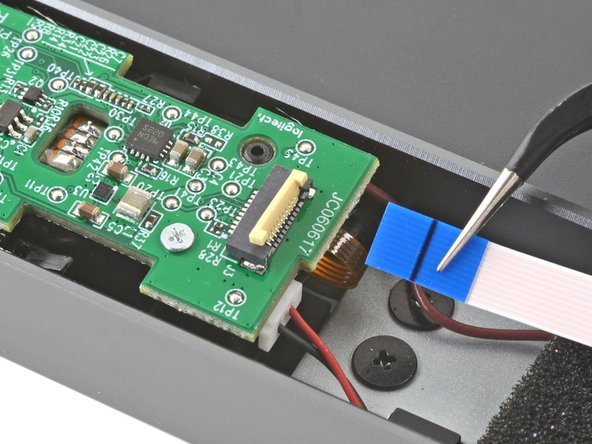 Logitech Craft Battery Replacement: crwdns2935265:010crwdnd2935265:03crwdnd2935265:03crwdne2935265:0