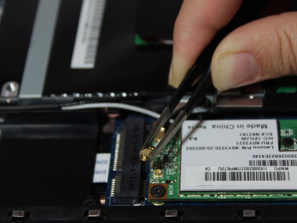 Lenovo IdeaPad S10-2 Wireless WiFi Card Replacement: crwdns2935265:04crwdnd2935265:03crwdnd2935265:03crwdne2935265:0