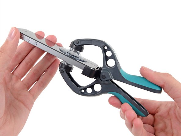 Замена задней части корпуса iPhone 5: crwdns2935265:04crwdnd2935265:01crwdnd2935265:02crwdne2935265:0