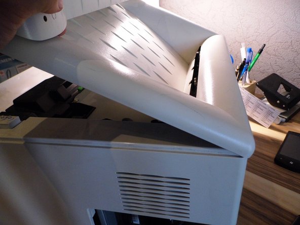 Replace Kyocera FS-1010 sponge rubber, Remove top cover: crwdns2935265:04crwdnd2935265:02crwdnd2935265:03crwdne2935265:0