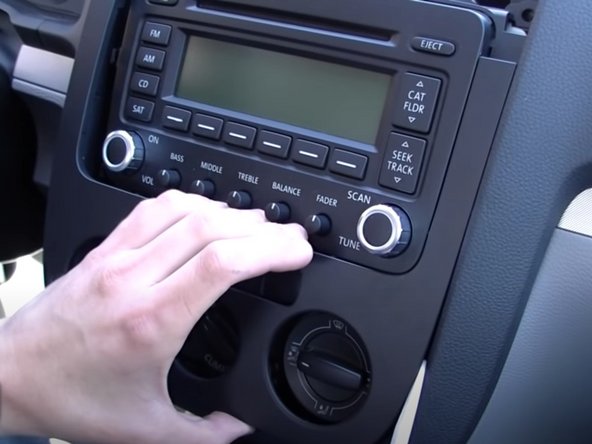 2008 Volkswagen Jetta Radio Replacement: crwdns2935265:05crwdnd2935265:02crwdnd2935265:02crwdne2935265:0