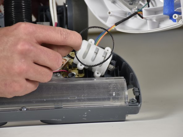 Shark Navigator Freestyle SV1106 Roller Belt Replacement: crwdns2935265:010crwdnd2935265:02crwdnd2935265:02crwdne2935265:0