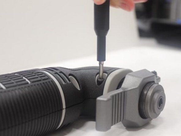 Porter-Cable PCC710B Housing and Cover Replacement, Housing: crwdns2935265:05crwdnd2935265:03crwdnd2935265:03crwdne2935265:0