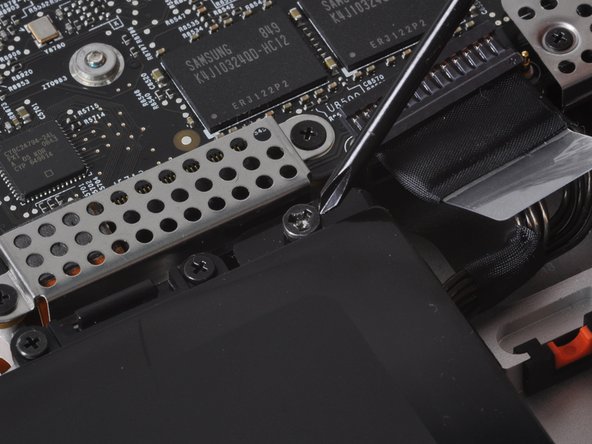 MacBook Pro 17" Unibody Teardown: crwdns2935265:09crwdnd2935265:02crwdnd2935265:02crwdne2935265:0