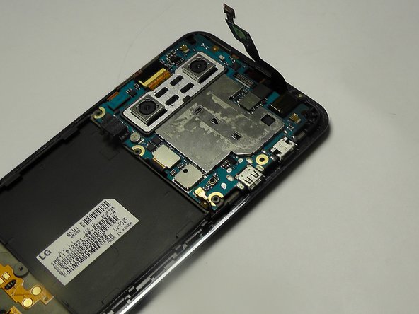 LG Thrill 4G SIM/Micro SD Card Replacement, SD/SIM Card Board Removal: crwdns2935265:09crwdnd2935265:03crwdnd2935265:03crwdne2935265:0