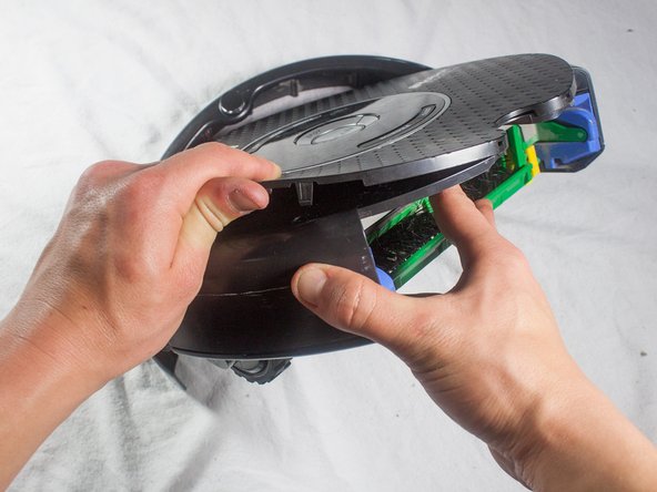 iRobot Roomba 551 Faceplate Replacement: crwdns2935265:012crwdnd2935265:02crwdnd2935265:02crwdne2935265:0