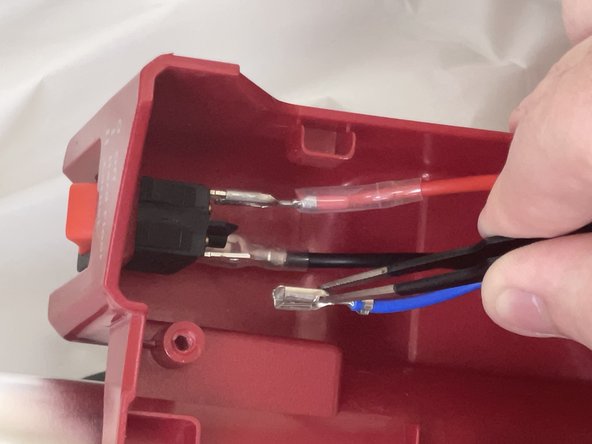 Shark Navigator Lift-Away Zero-M Power Switch Replacement: crwdns2935265:04crwdnd2935265:02crwdnd2935265:02crwdne2935265:0