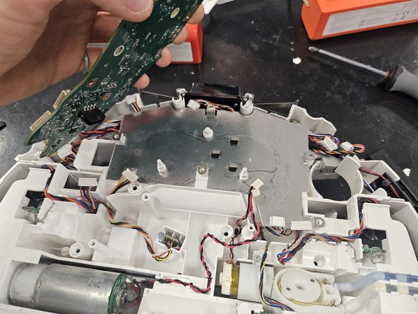 Roborock S5 Max: Motherboard Replacement, Remove the motherboard: crwdns2935265:013crwdnd2935265:03crwdnd2935265:03crwdne2935265:0