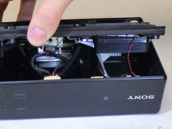 Sony SRS-X55 DC POWER CONNECTION: crwdns2935265:08crwdnd2935265:03crwdnd2935265:03crwdne2935265:0