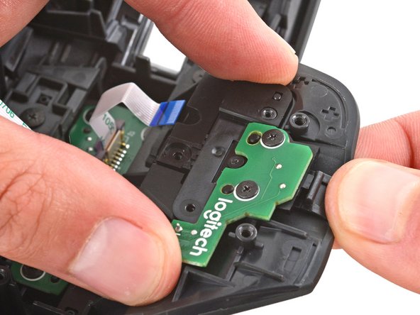Logitech MX Master 3S Top Shell Replacement, Unclip the gesture button board: шаг 14, изображение 2 из 3