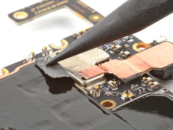 Motorola Moto G Stylus 5G (2022) Motherboard Replacement, Peel the graphite film: crwdns2935265:030crwdnd2935265:03crwdnd2935265:03crwdne2935265:0