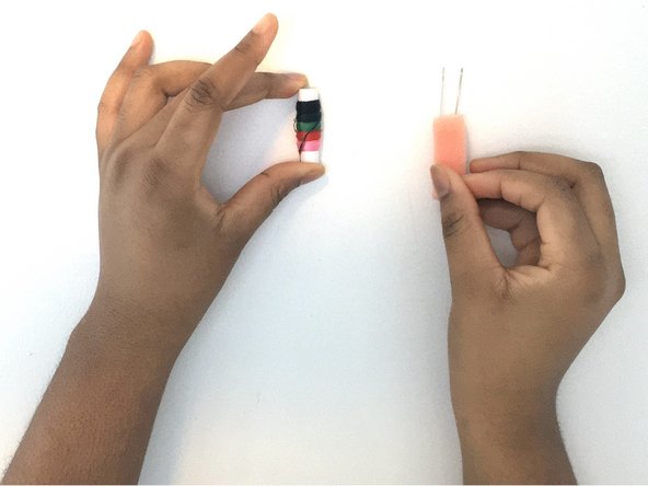How to Reattach a Backpack Grab Handle: crwdns2935265:03crwdnd2935265:02crwdnd2935265:02crwdne2935265:0