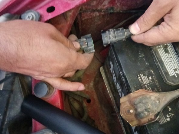 2016-2017 Toyota Tacoma High-Beam Headlight Bulb Replacement: crwdns2935265:04crwdnd2935265:02crwdnd2935265:02crwdne2935265:0