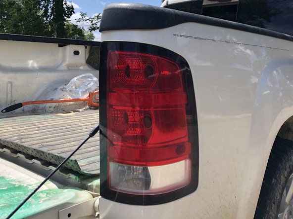 2010 GMC Sierra Tail Light Replacement: crwdns2935265:03crwdnd2935265:01crwdnd2935265:02crwdne2935265:0
