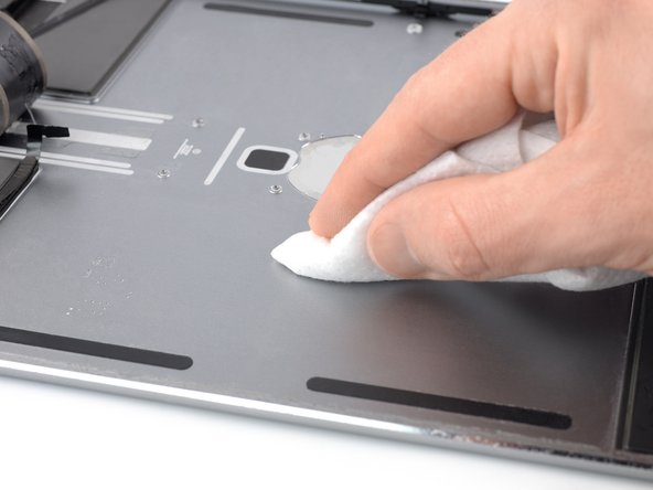 iPad Pro 12.9" 2nd Gen Battery Replacement, Remove the adhesive residue: crwdns2935265:078crwdnd2935265:02crwdnd2935265:02crwdne2935265:0