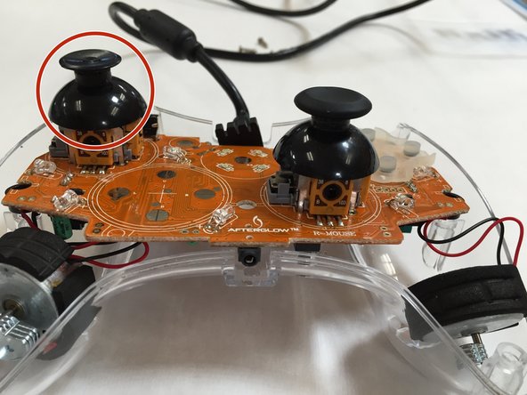 Xbox 360 Controller Shell & Thumbstick Replacement, Replacing Thumbstick: step 13, image 3 of 3