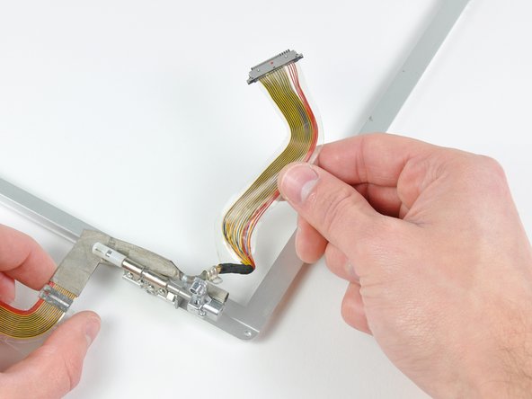 PowerBook G4 Aluminum 15" 1.67 GHz Front Display Bezel Replacement: crwdns2935265:038crwdnd2935265:02crwdnd2935265:02crwdne2935265:0