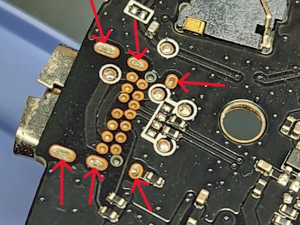 Logitech G733 Charging Port Replacement: crwdns2935265:05crwdnd2935265:03crwdnd2935265:03crwdne2935265:0