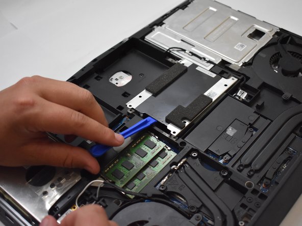 Alienware M17x Hard Drive Replacement: crwdns2935265:06crwdnd2935265:02crwdnd2935265:03crwdne2935265:0