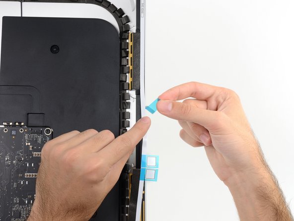 iMac Intel 27" Retina 5K Display 2020 Display Adhesive Replacement: crwdns2935265:07crwdnd2935265:02crwdnd2935265:03crwdne2935265:0