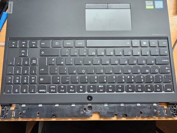 Lenovo Legion Y530-15ICH Upper Case with Keyboard Replacement, Remove the display: crwdns2935265:021crwdnd2935265:03crwdnd2935265:03crwdne2935265:0