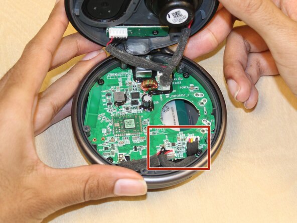 JBL Clip 3 Micro-USB Charging Port Replacement: step 4, image 1 of 3