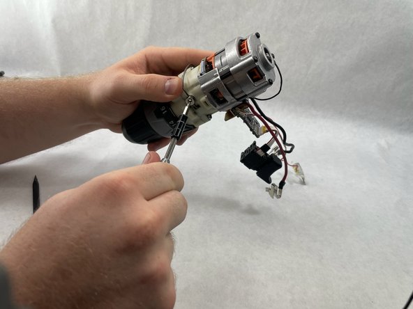 Ridgid Brushless Drill Driver R860054 Speed Switch Replacement: crwdns2935265:07crwdnd2935265:03crwdnd2935265:03crwdne2935265:0