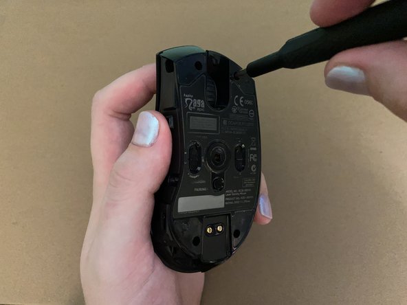 Razer Naga Epic Mouse Initial Disassembly, Remove case screws: crwdns2935265:06crwdnd2935265:03crwdnd2935265:03crwdne2935265:0