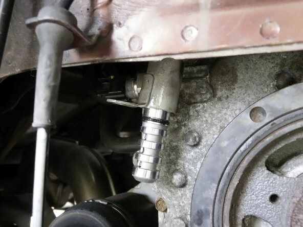 2013-Present Nissan Rogue Cam shaft control solenoid Replacement, Installing the replacement Solenoid: crwdns2935265:04crwdnd2935265:02crwdnd2935265:03crwdne2935265:0