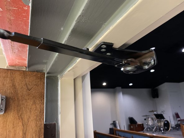 Hydraulic Door Closer Replacement: crwdns2935265:07crwdnd2935265:02crwdnd2935265:02crwdne2935265:0