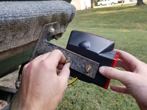 Utility Trailer Lights Replacement: crwdns2935265:010crwdnd2935265:02crwdnd2935265:03crwdne2935265:0