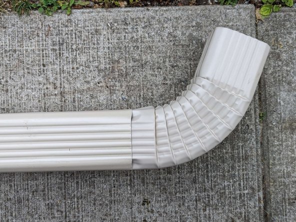 How to Replace a Damaged Gutter Segment: step 5, image 2 of 3
